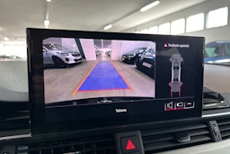 Musta Audi A4 2022 kuva 23.
