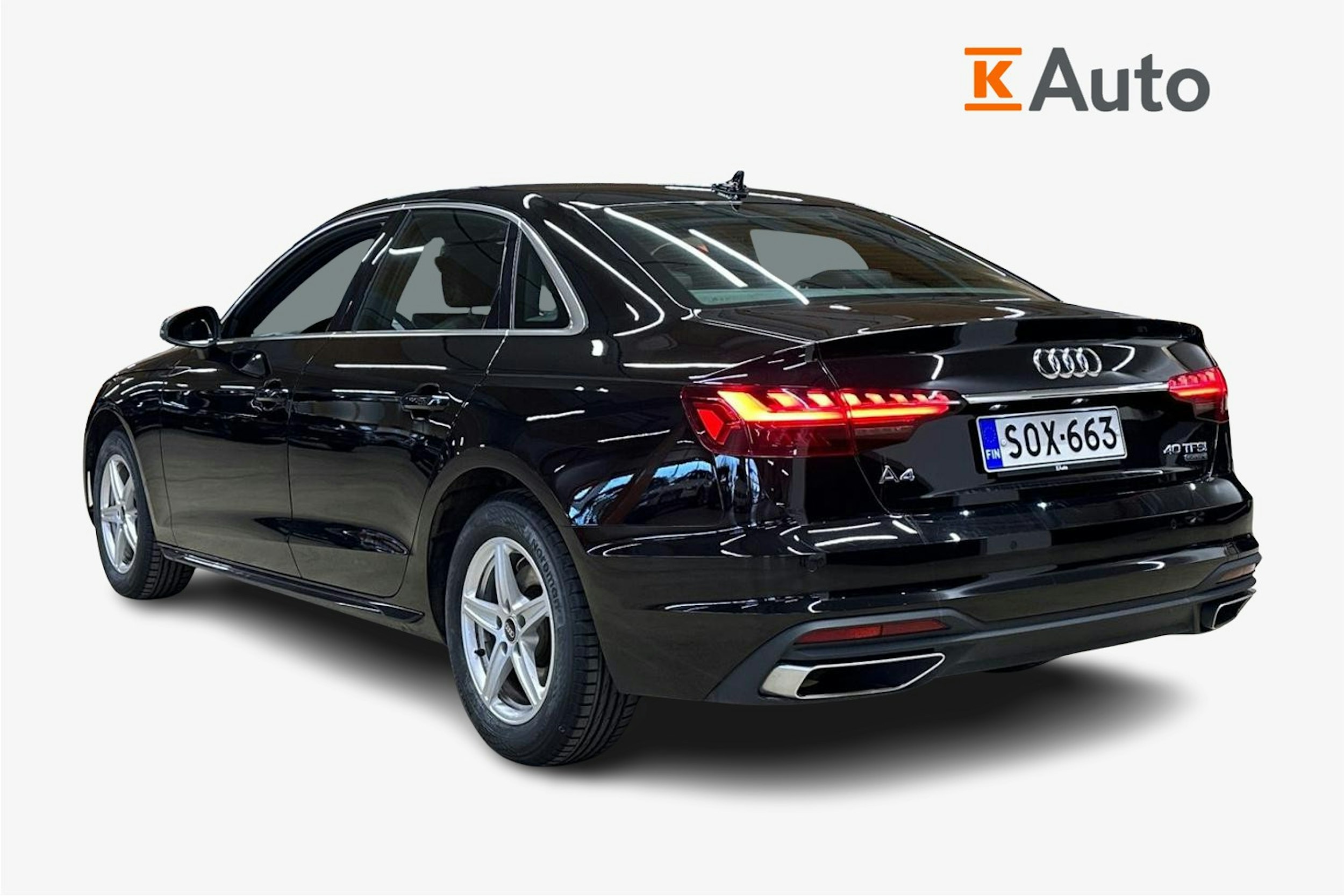 musta Audi A4 2022 kuva 2.