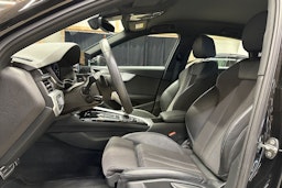 musta Audi A4 2022 kuva 15.