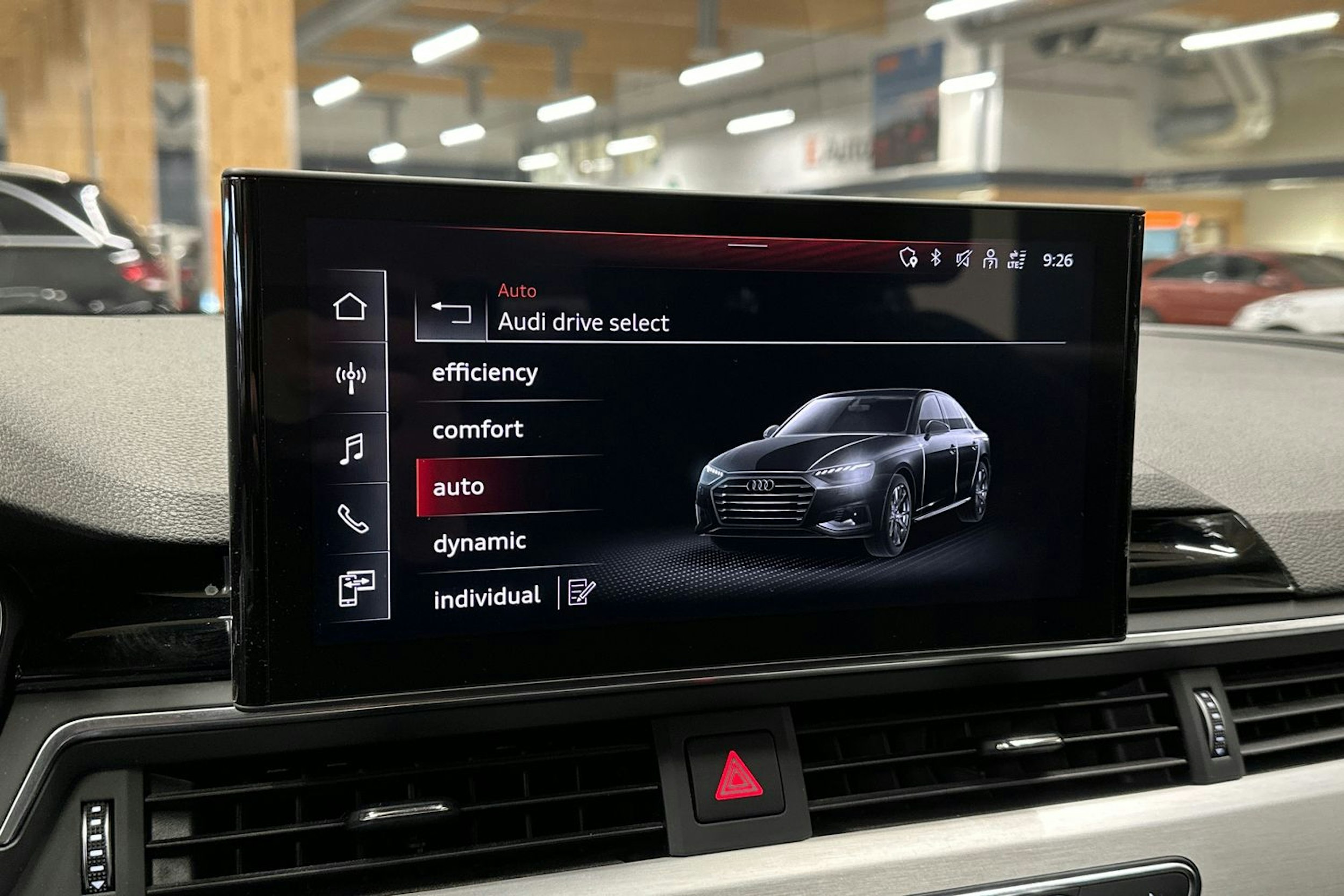 musta Audi A4 2022 kuva 20.