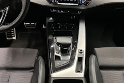 musta Audi A4 2022 kuva 24.