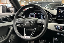 musta Audi A4 2022 kuva 25.