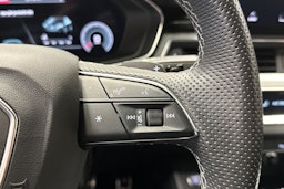 musta Audi A4 2022 kuva 30.