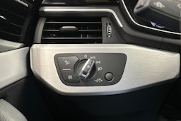 musta Audi A4 2022 kuva 31.