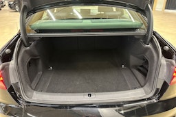 musta Audi A4 2022 kuva 33.