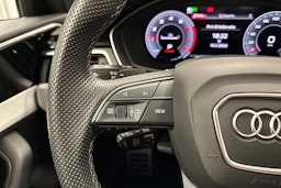 musta Audi A4 2022 kuva 14.