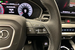 musta Audi A4 2022 kuva 15.