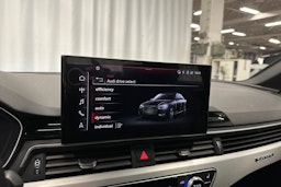 musta Audi A4 2022 kuva 21.