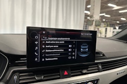 musta Audi A4 2022 kuva 24.