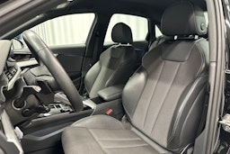 musta Audi A4 2022 kuva 28.