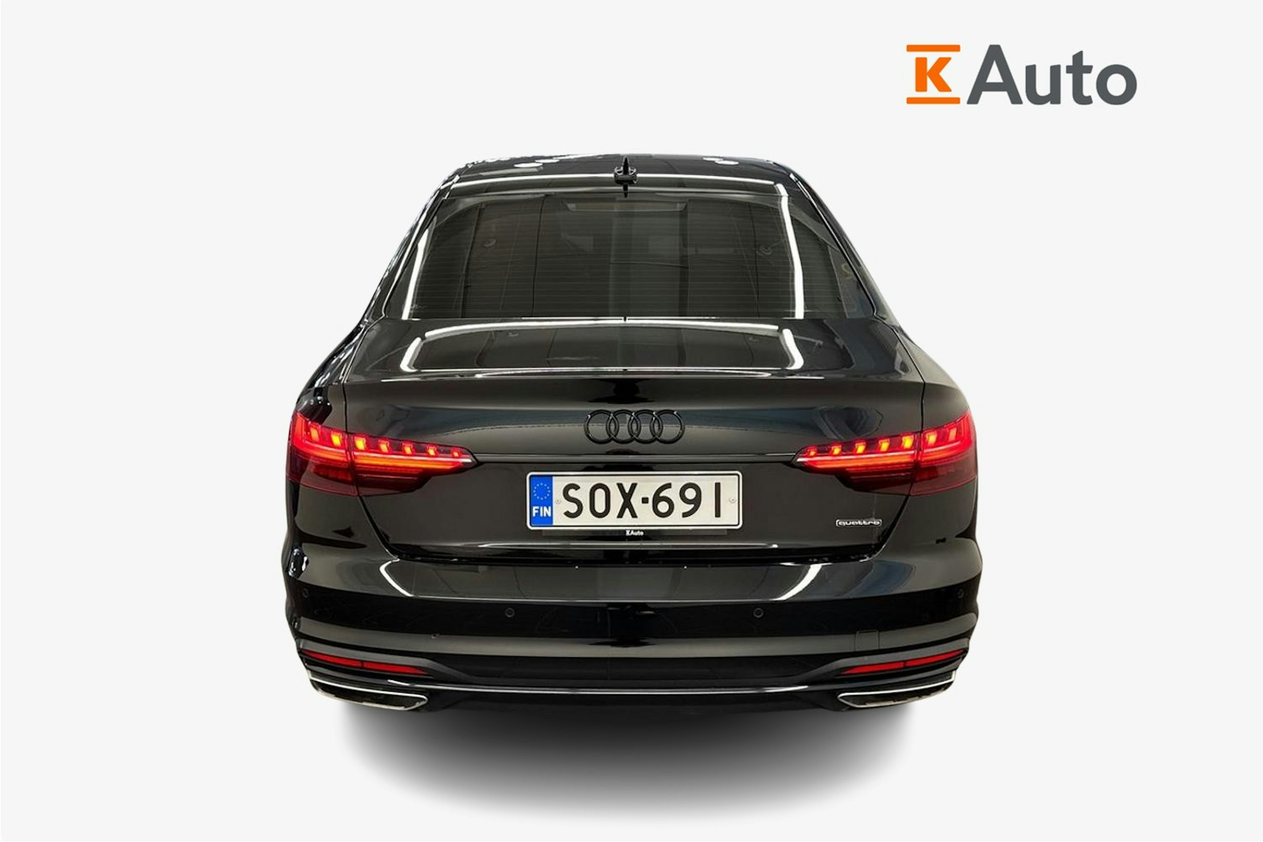 Musta Audi A4 2022 kuva 3.