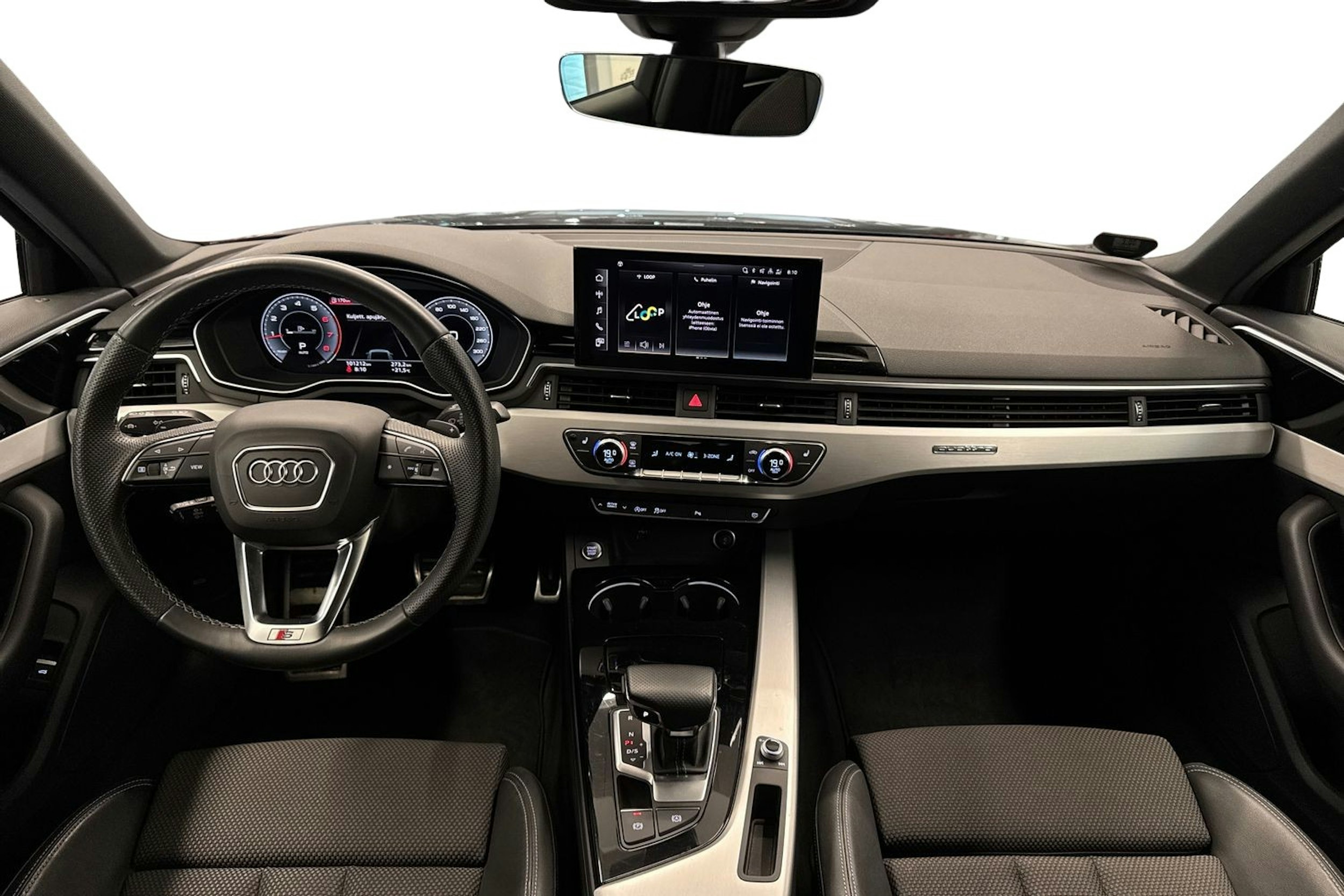 Musta Audi A4 2022 kuva 9.