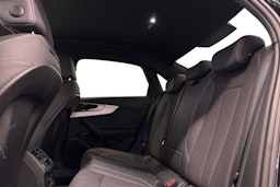 Musta Audi A4 2022 kuva 10.