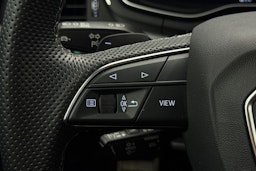 Musta Audi A4 2022 kuva 19.