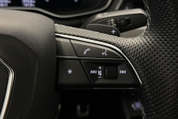 Musta Audi A4 2022 kuva 20.
