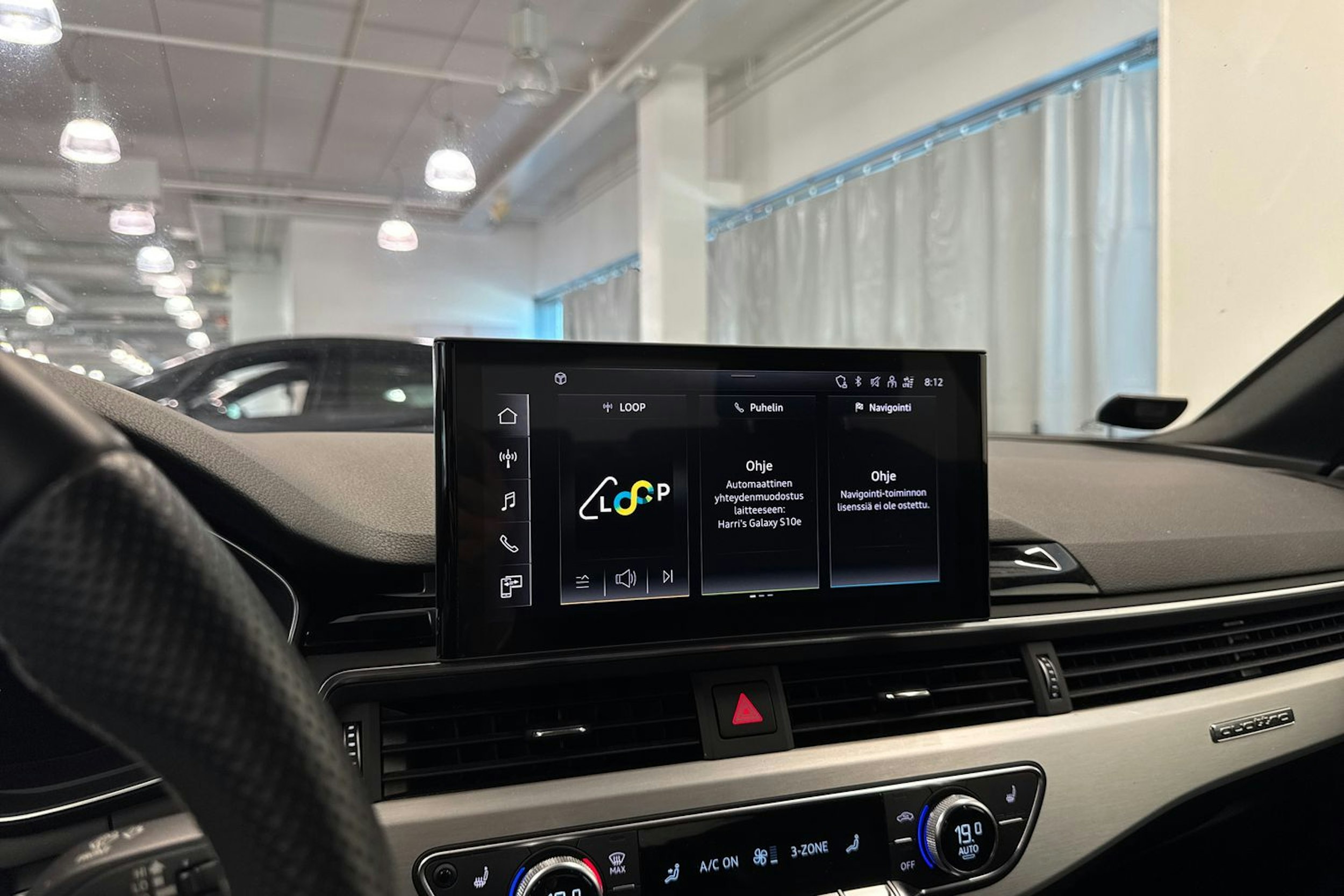 Musta Audi A4 2022 kuva 26.