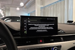 Musta Audi A4 2022 kuva 28.