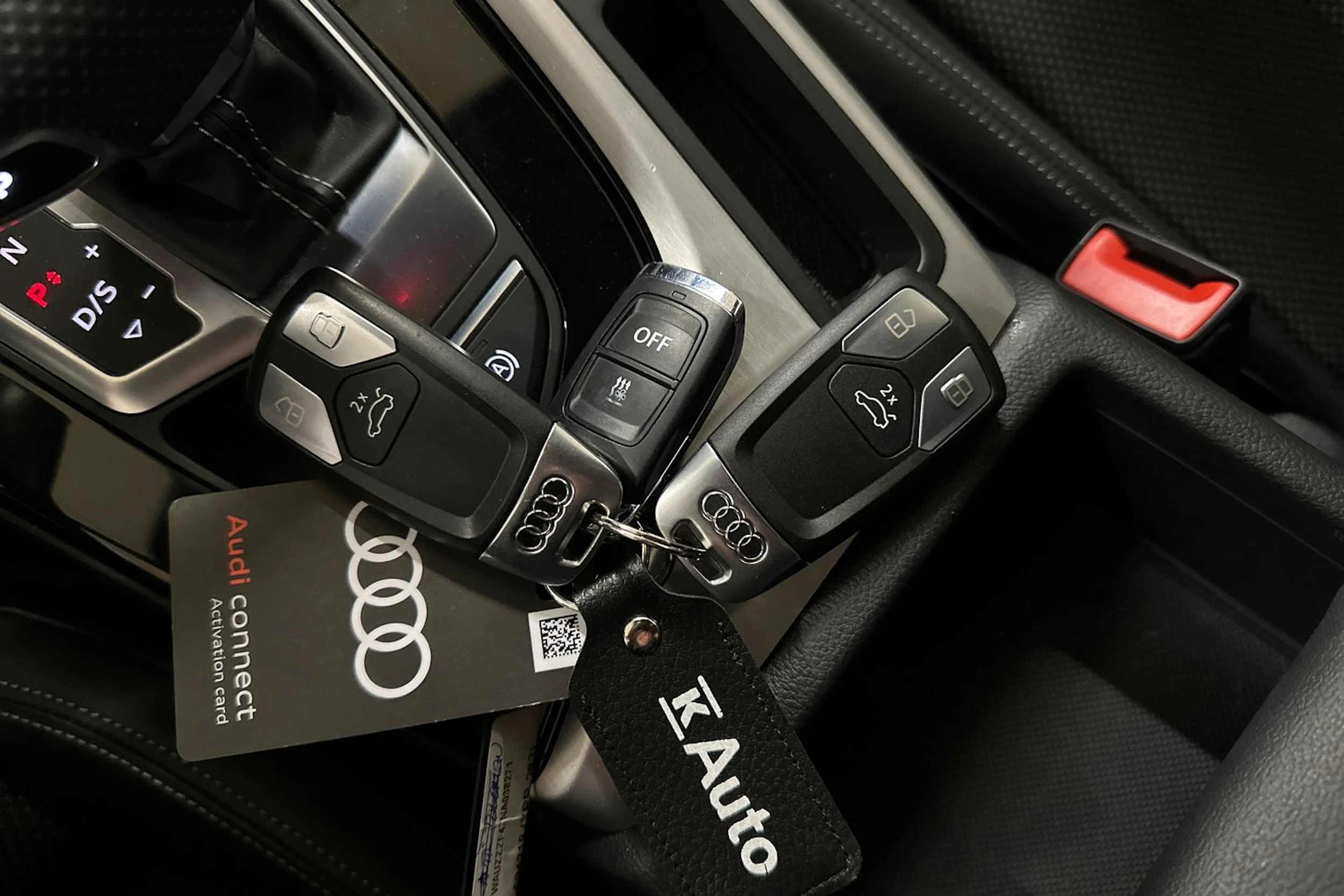 valkoinen Audi A4 2022 kuva 25.