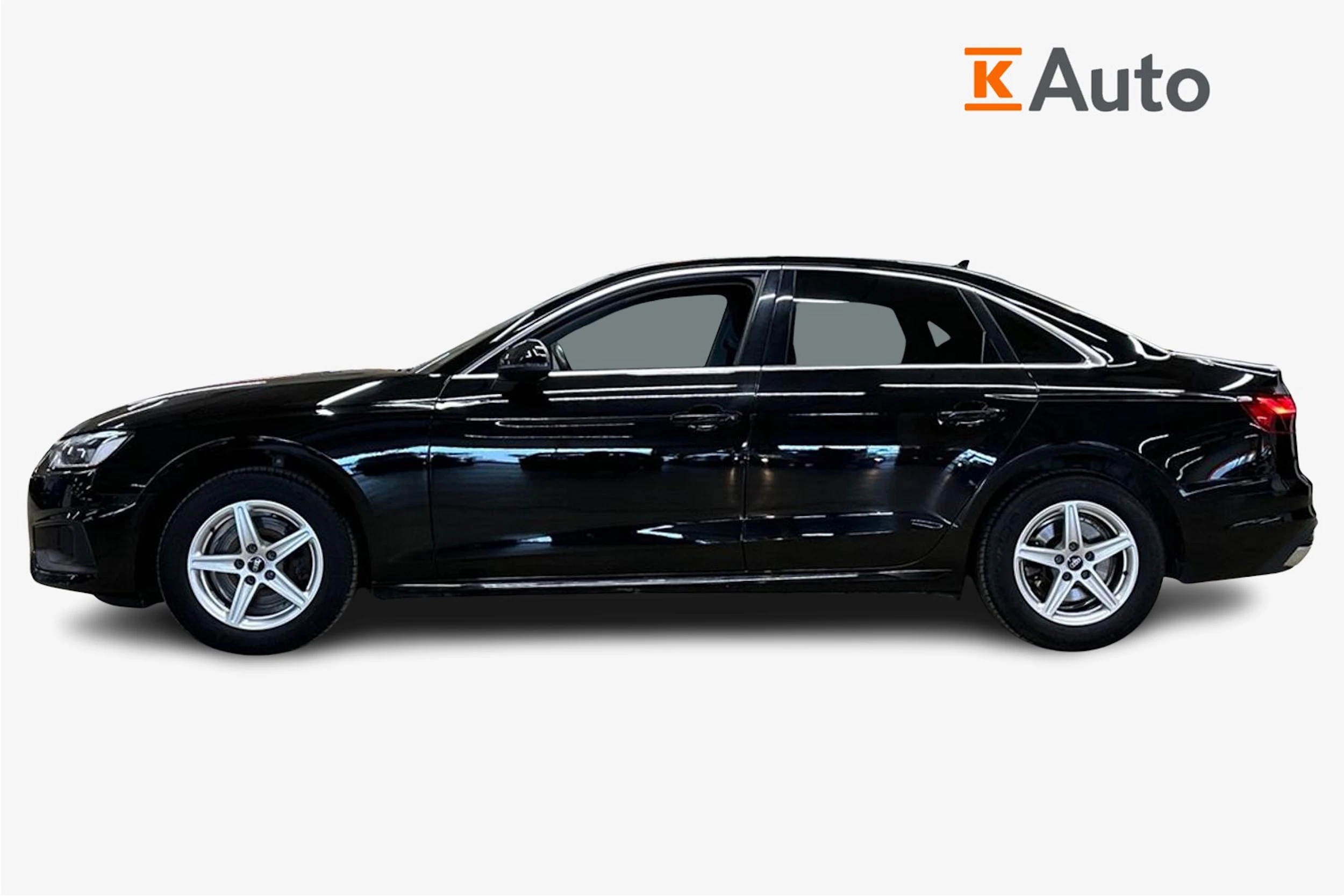 musta Audi A4 2022 kuva 7.