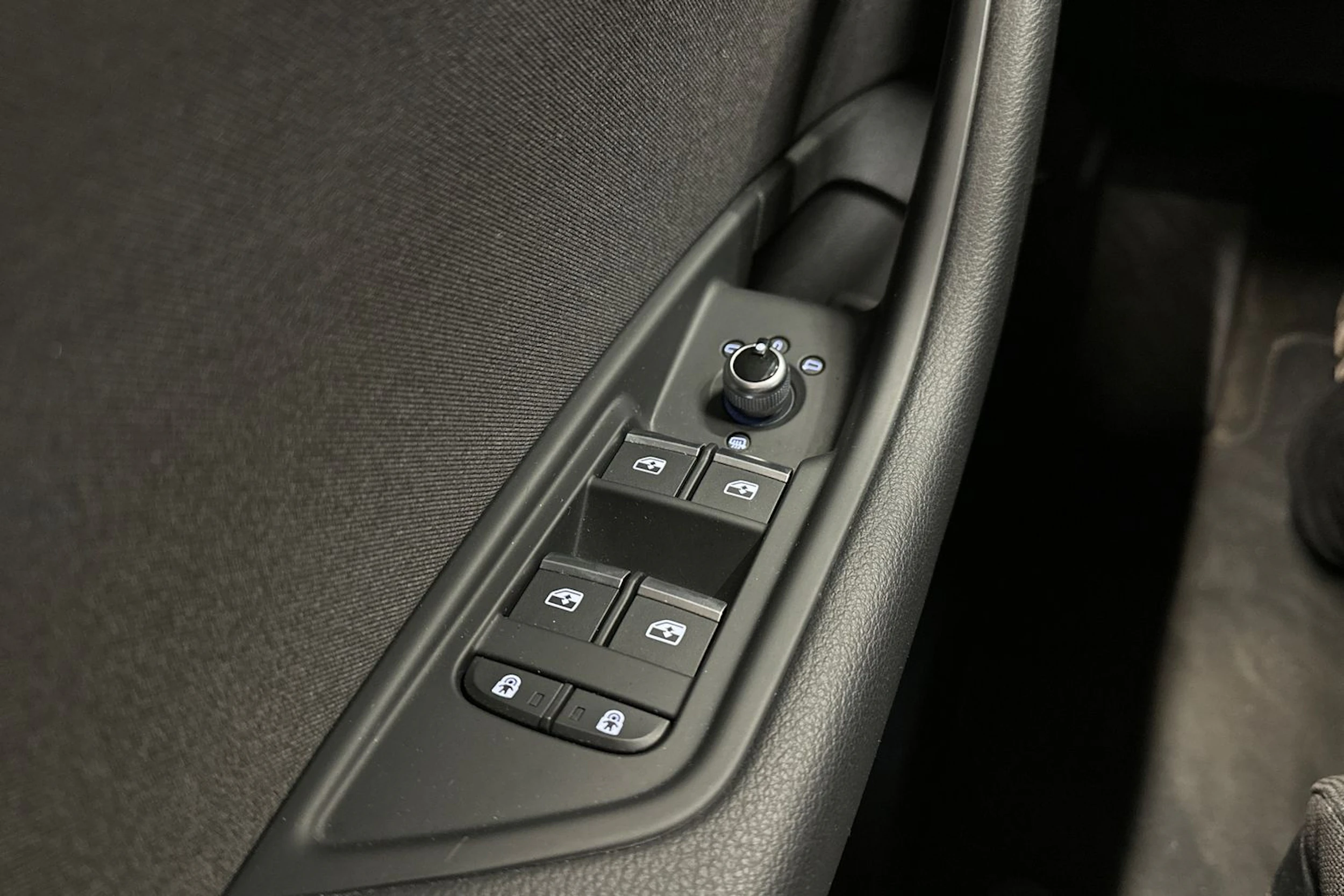 musta Audi A4 2022 kuva 26.