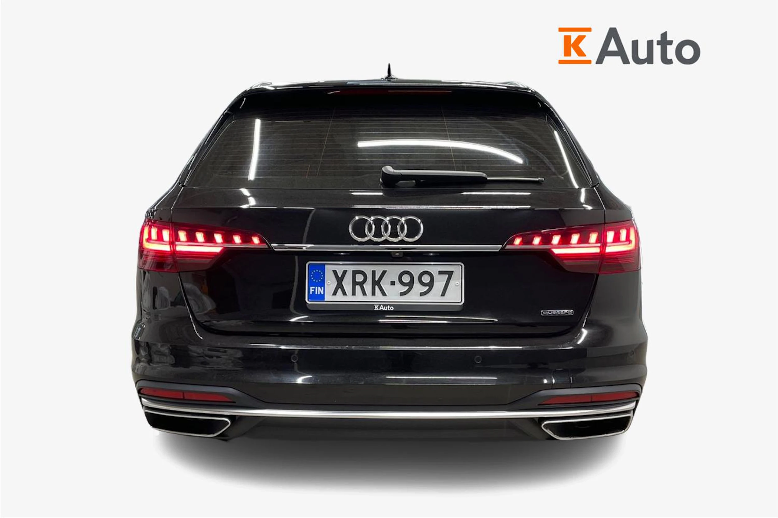 Musta Audi A4 2022 kuva 3.