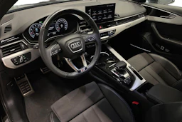 Musta Audi A4 2022 kuva 6.