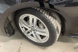 Musta Audi A4 2022 kuva 10.