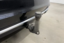 Musta Audi A4 2022 kuva 12.