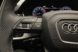 Musta Audi A4 2022 kuva 23.