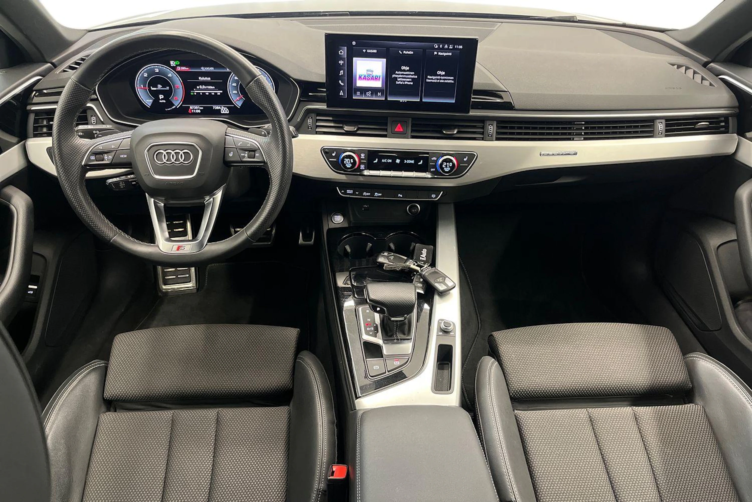 musta Audi A4 2022 kuva 7.