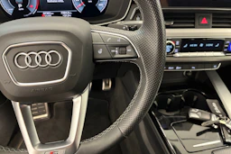 musta Audi A4 2022 kuva 15.
