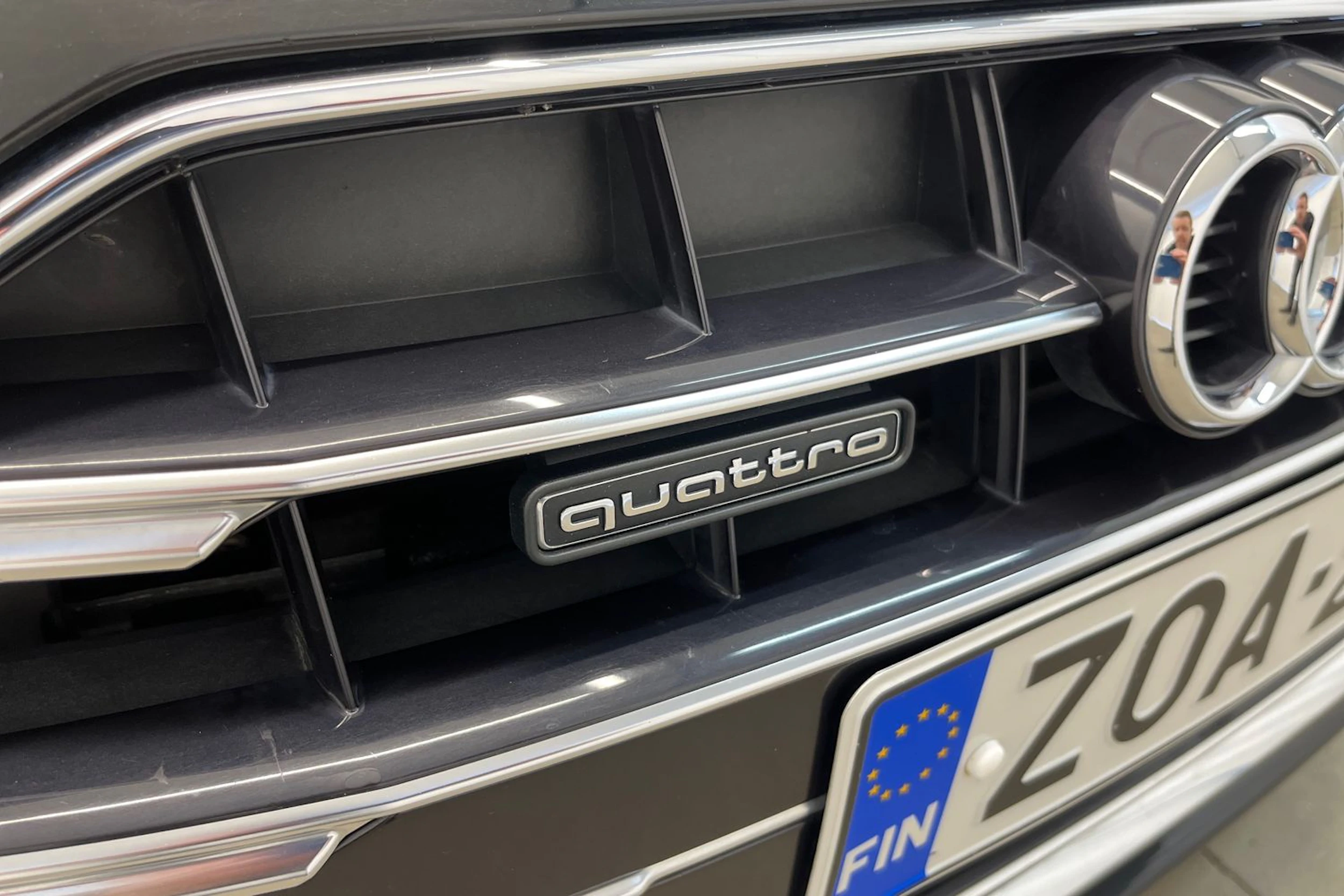 musta Audi A4 2022 kuva 24.