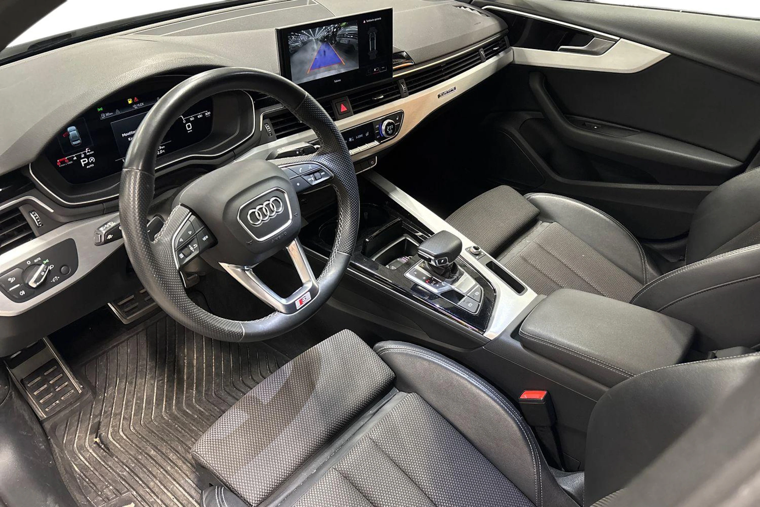 valkoinen Audi A4 2022 kuva 3.