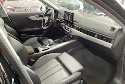 musta Audi A4 2022 kuva 25.