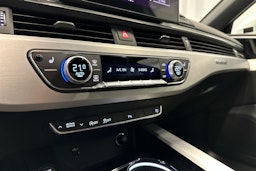 valkoinen Audi A4 2023 kuva 19.