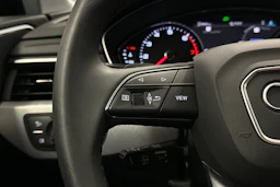 valkoinen Audi A4 2023 kuva 12.