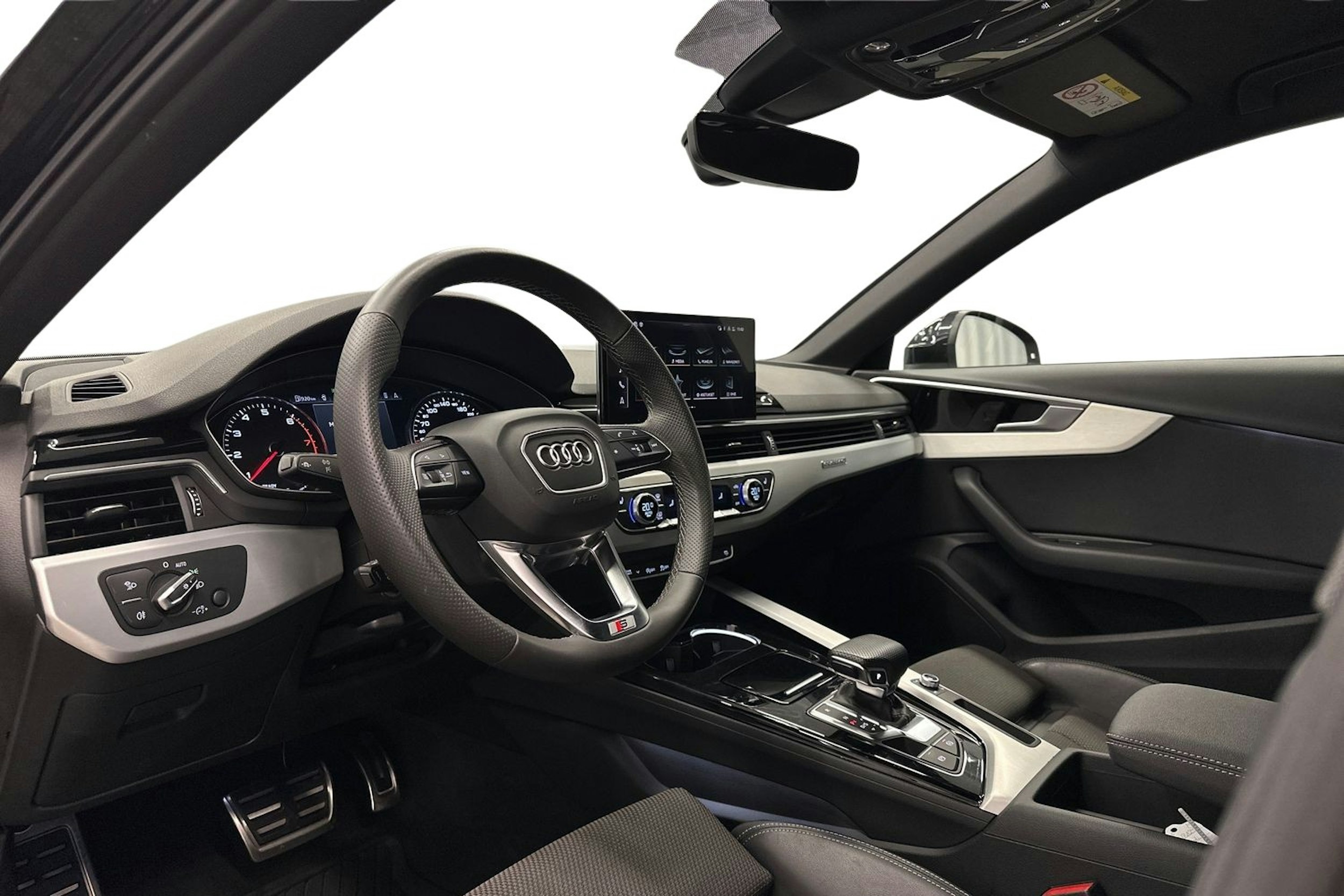 musta Audi A4 2023 kuva 6.