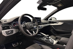 musta Audi A4 2023 kuva 6.