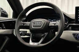 musta Audi A4 2023 kuva 15.