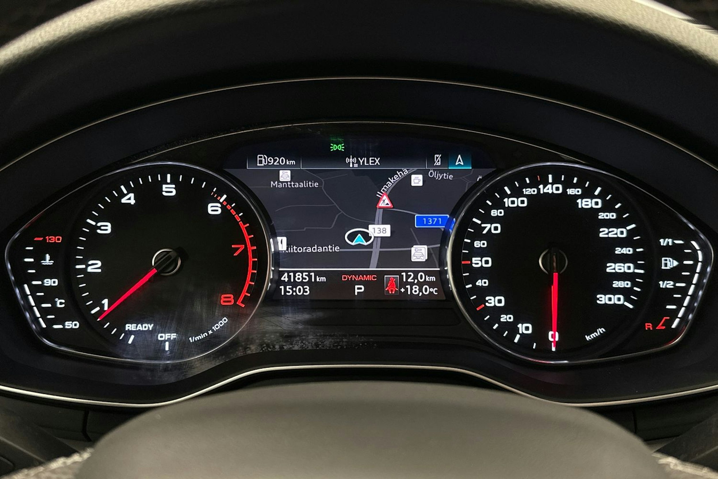 musta Audi A4 2023 kuva 19.