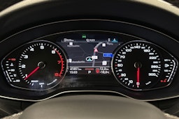musta Audi A4 2023 kuva 19.