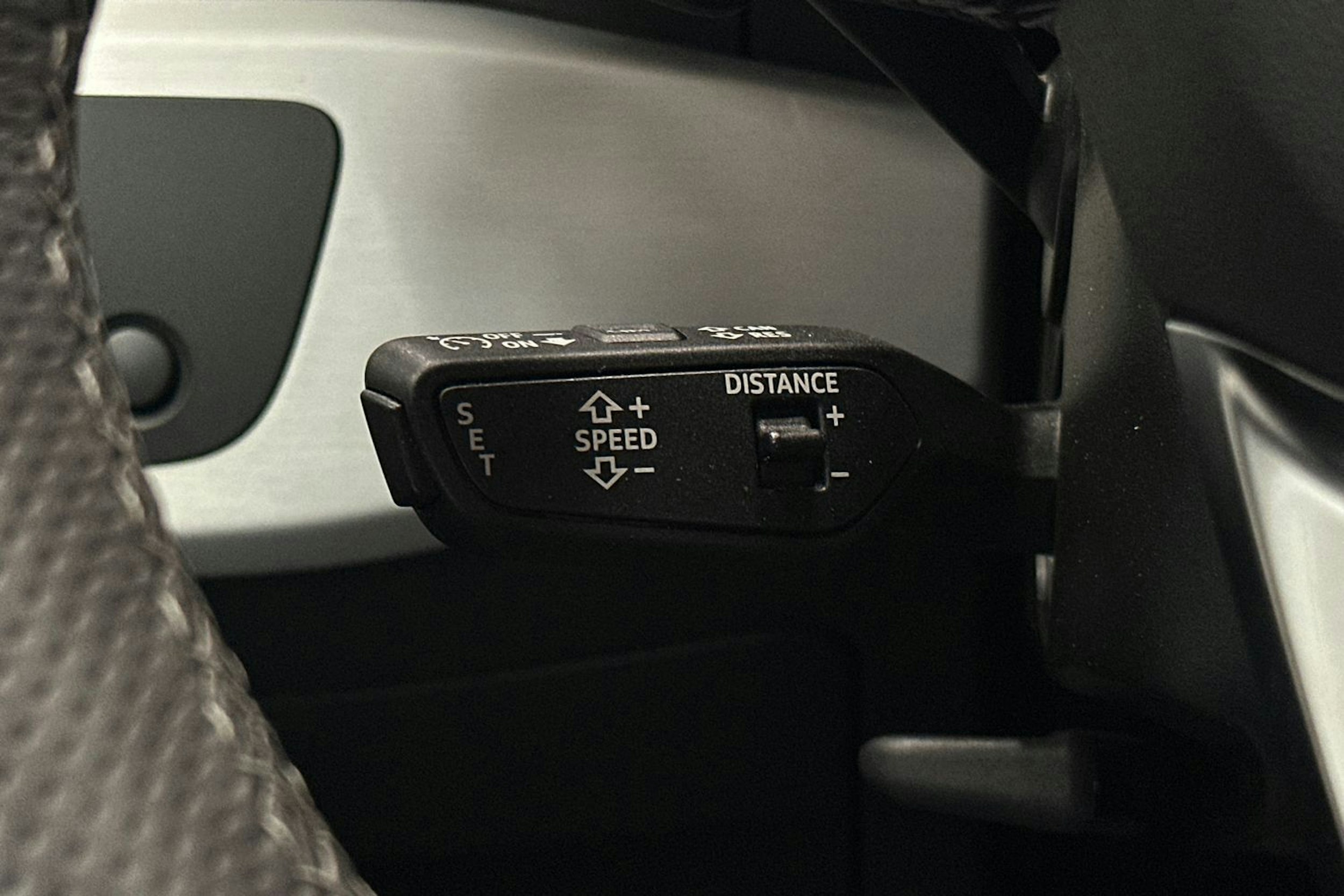 musta Audi A4 2023 kuva 20.