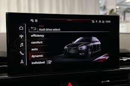 musta Audi A4 2023 kuva 23.