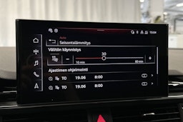 musta Audi A4 2023 kuva 24.