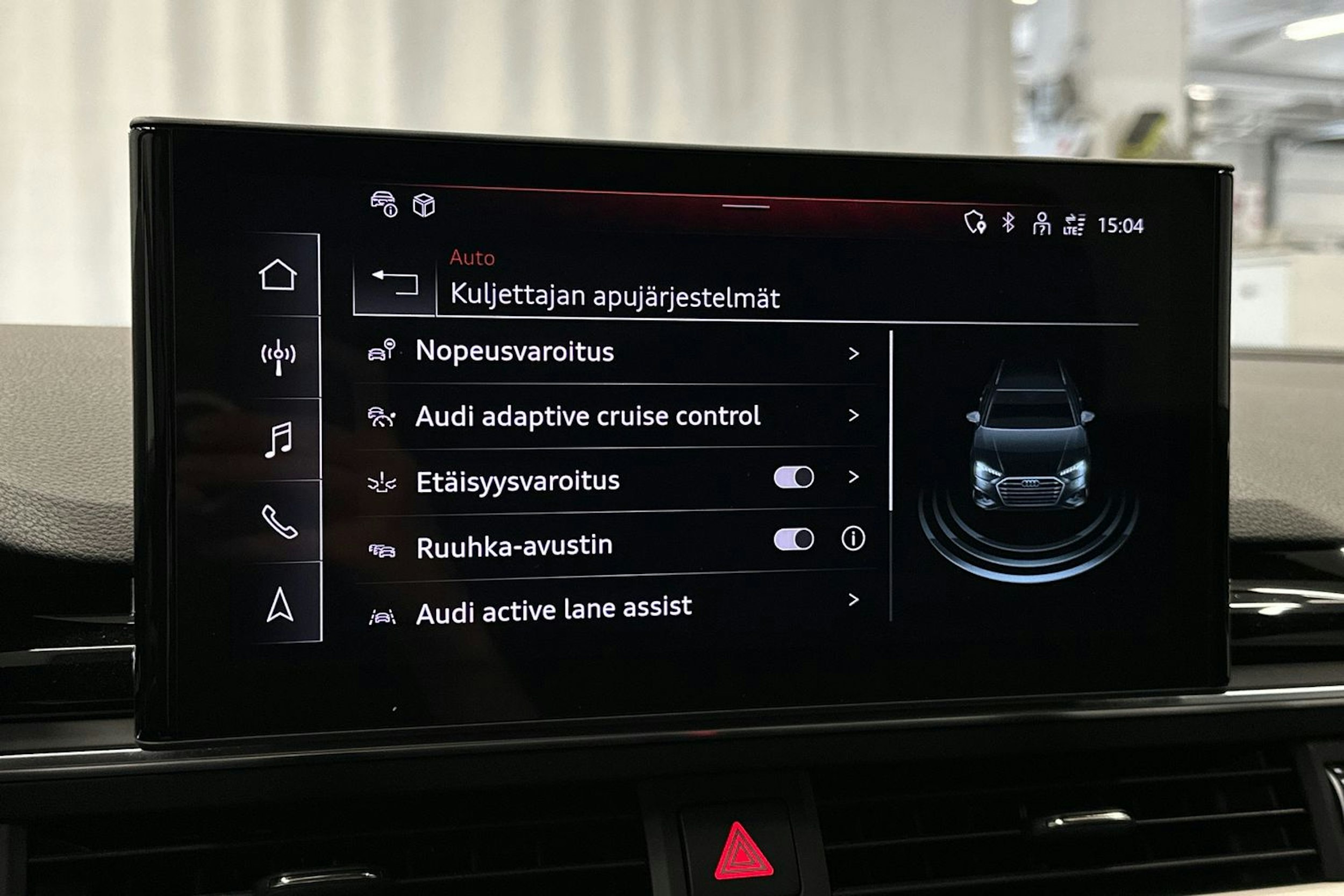 musta Audi A4 2023 kuva 26.