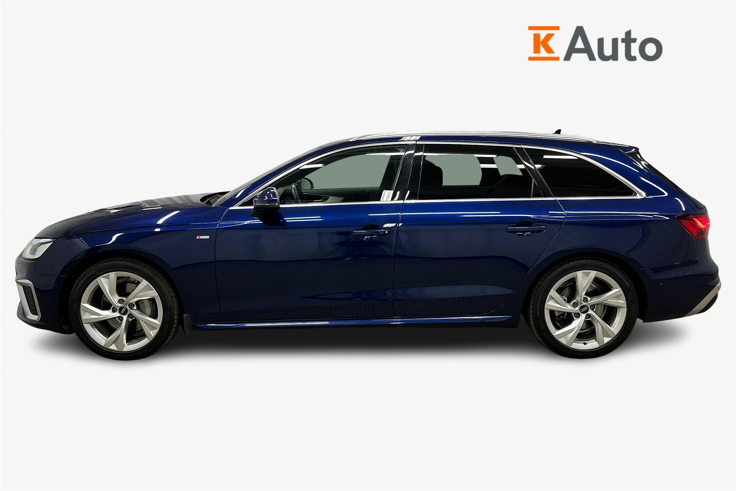 sininen Audi A4 2023 kuva 5.