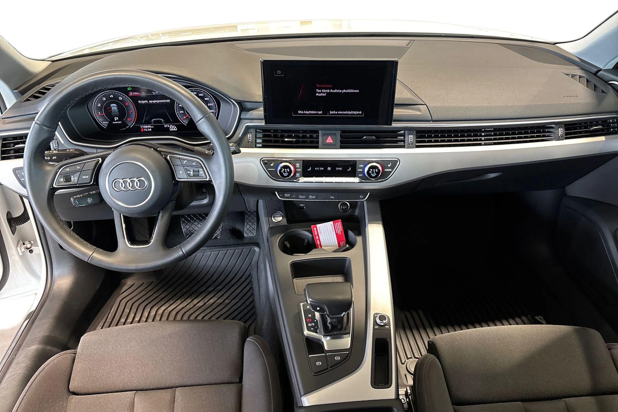 Valkoinen Audi A4 2023 kuva 9.