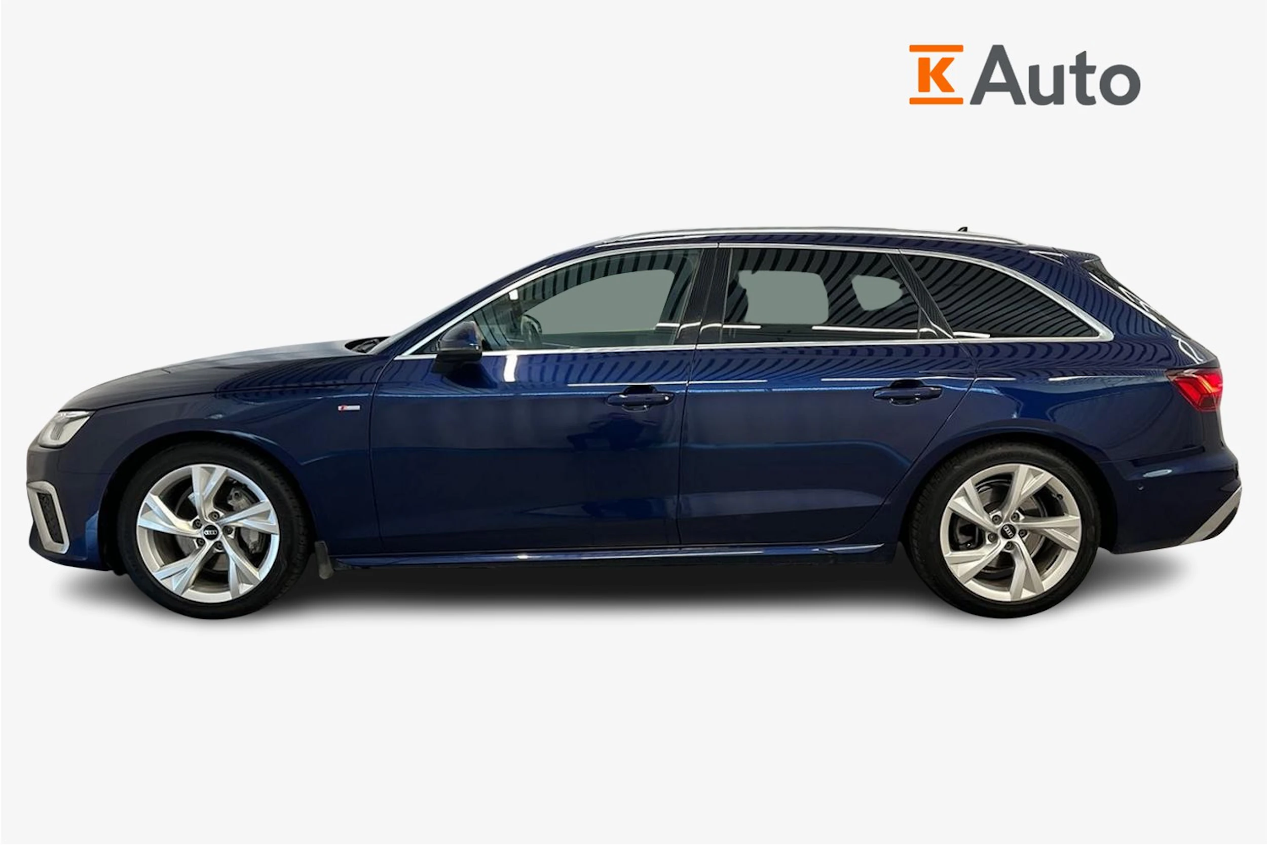 Sininen Audi A4 2023 kuva 5.
