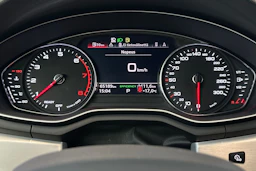Sininen Audi A4 2023 kuva 17.