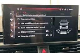 Sininen Audi A4 2023 kuva 21.